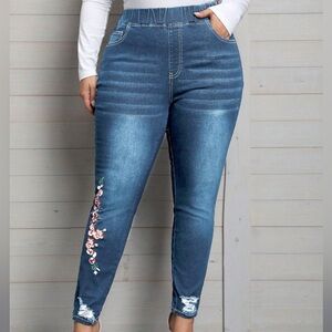 Women's Floral Embroidery Skinny Jeans